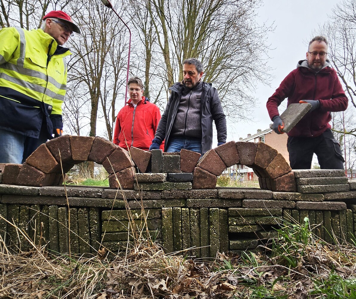 nl doet stenen stapelen