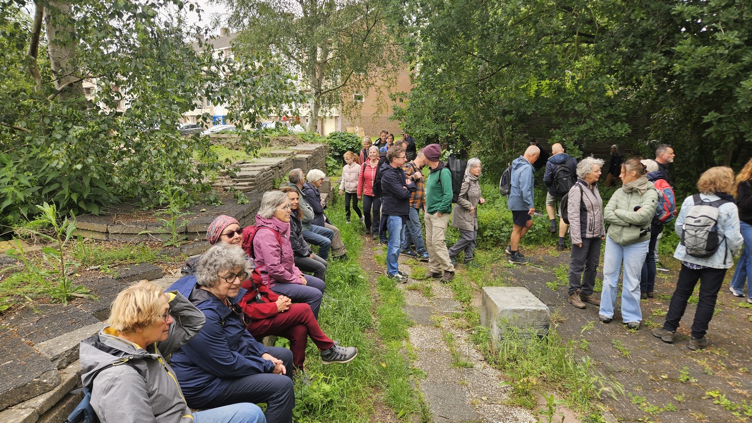 le roy wandeling 2026 even uitrusten in het open lucht theatertje
